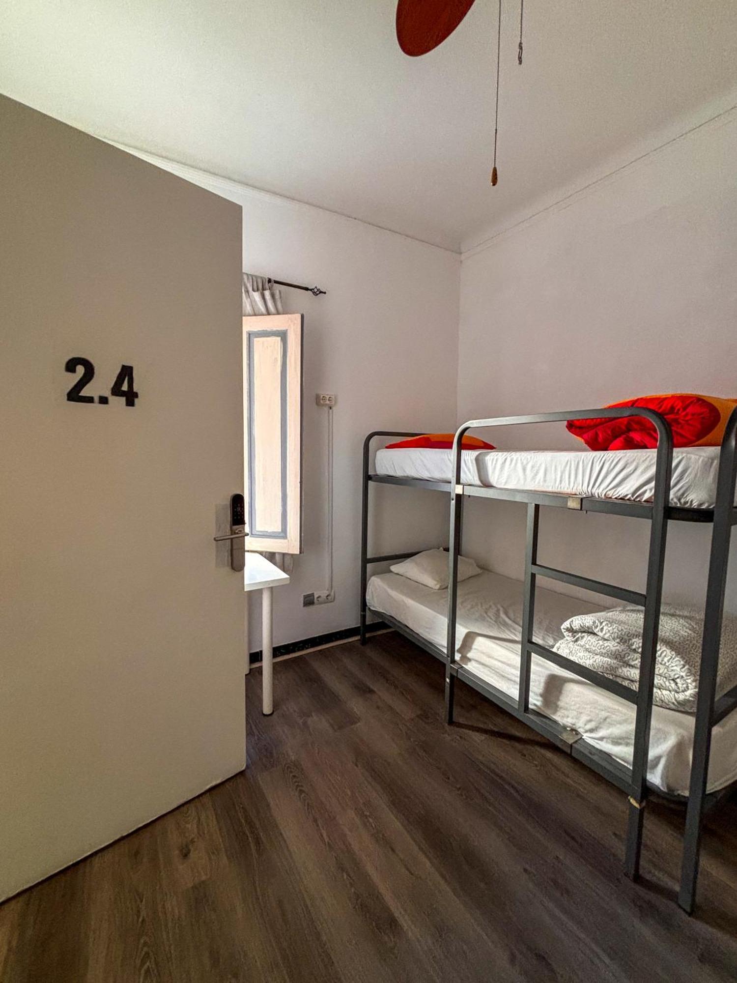 Tarragona Hostel Exterior photo