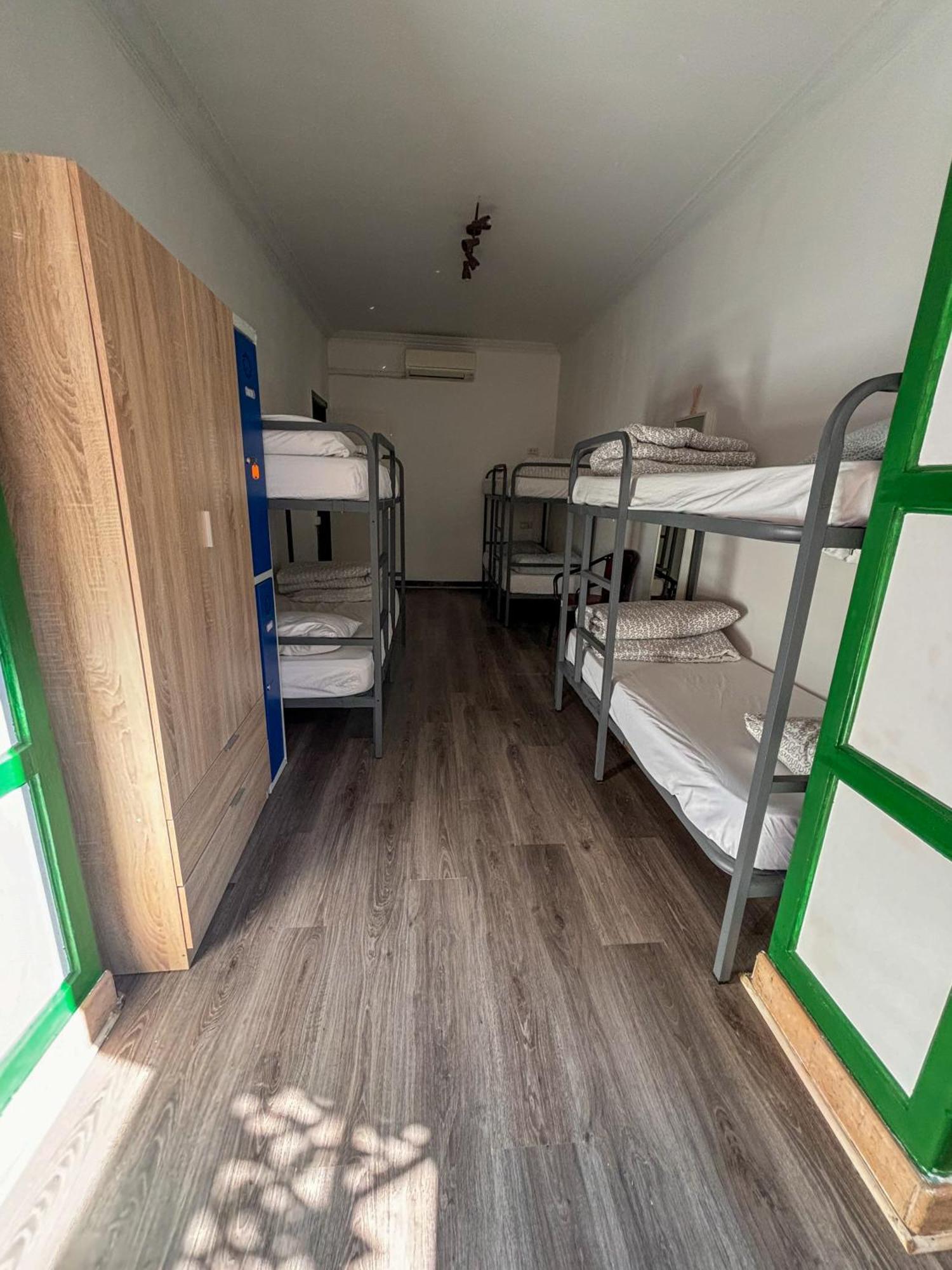 Tarragona Hostel Exterior photo